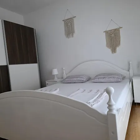 Angela's House Апартаменты *