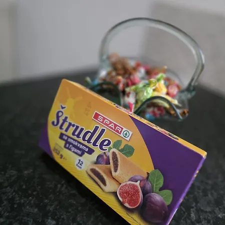 Angela's House Апартаменты Задар