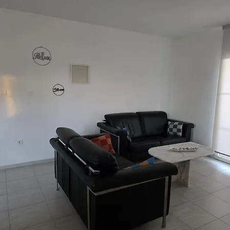 Angela's House Апартаменты *