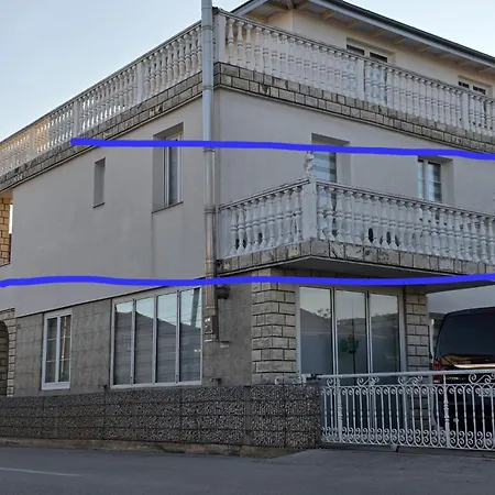 Апартаменты Angela's House *